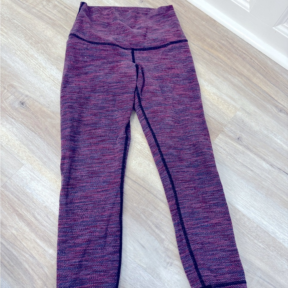 Lululemon purple geo capri cropped leggings. Size 0 or 00